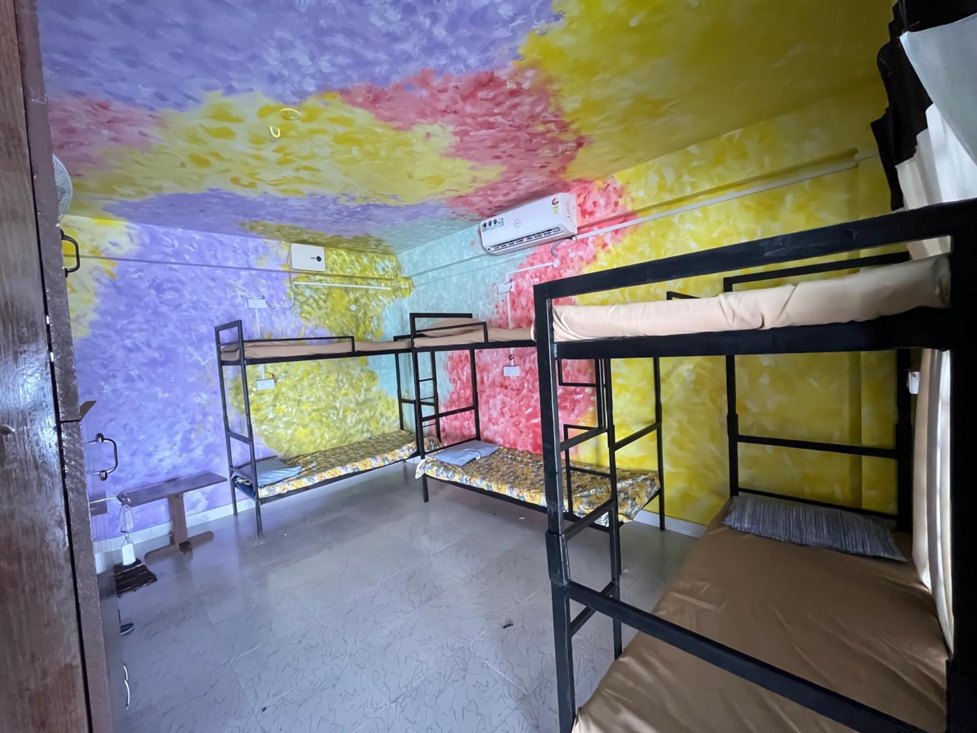 Santa Maria Hostel Munroe Island Mundrothuruth Екстериор снимка